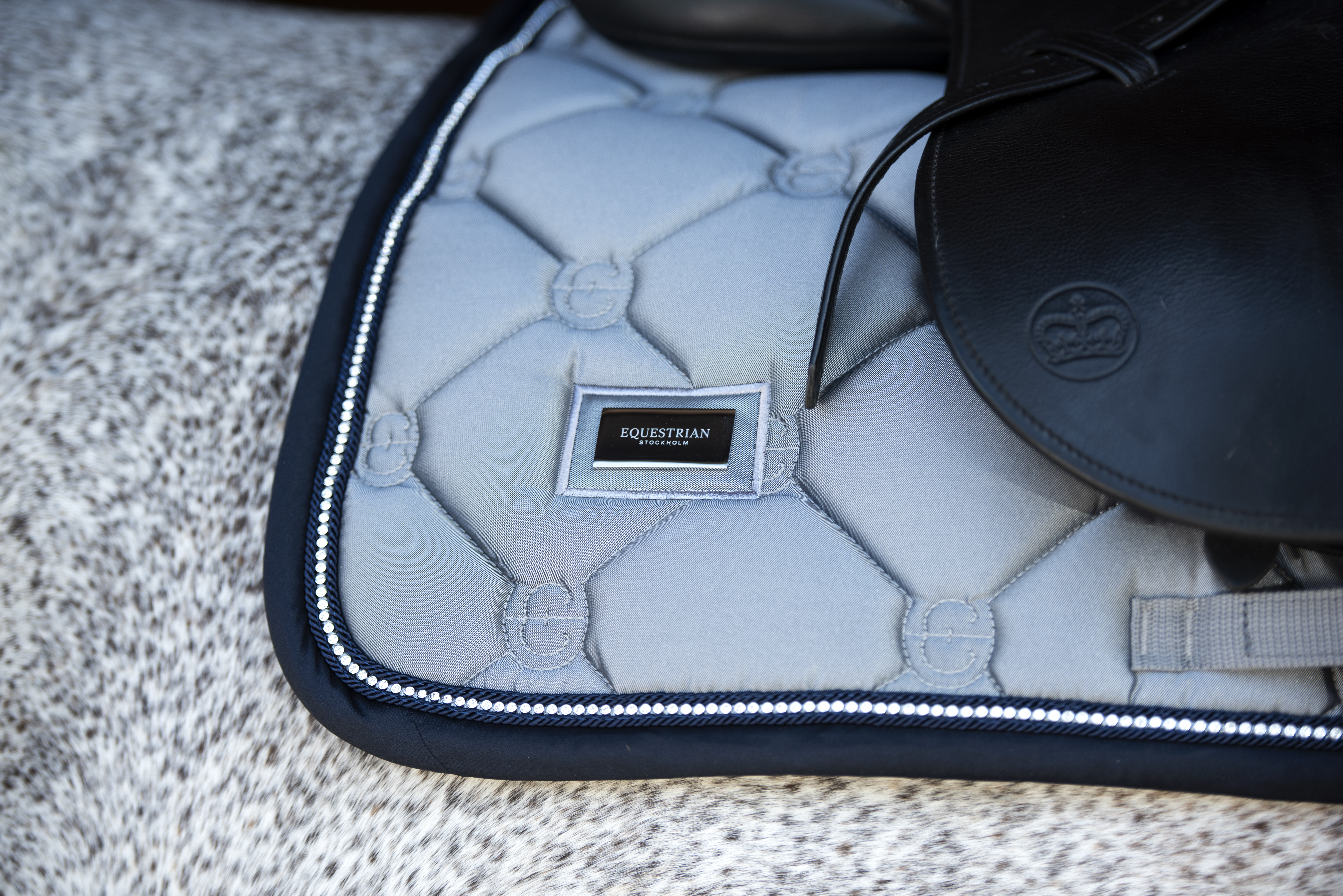Grey-blue-saddlepad-detail Equestrian Stockholm Spring Schabracke Crystal Grey