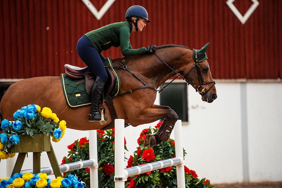 saddle-pad-jump-forest-green-esstockholm-3 Equestrian Stockholm Spring Schabracke Forest Green