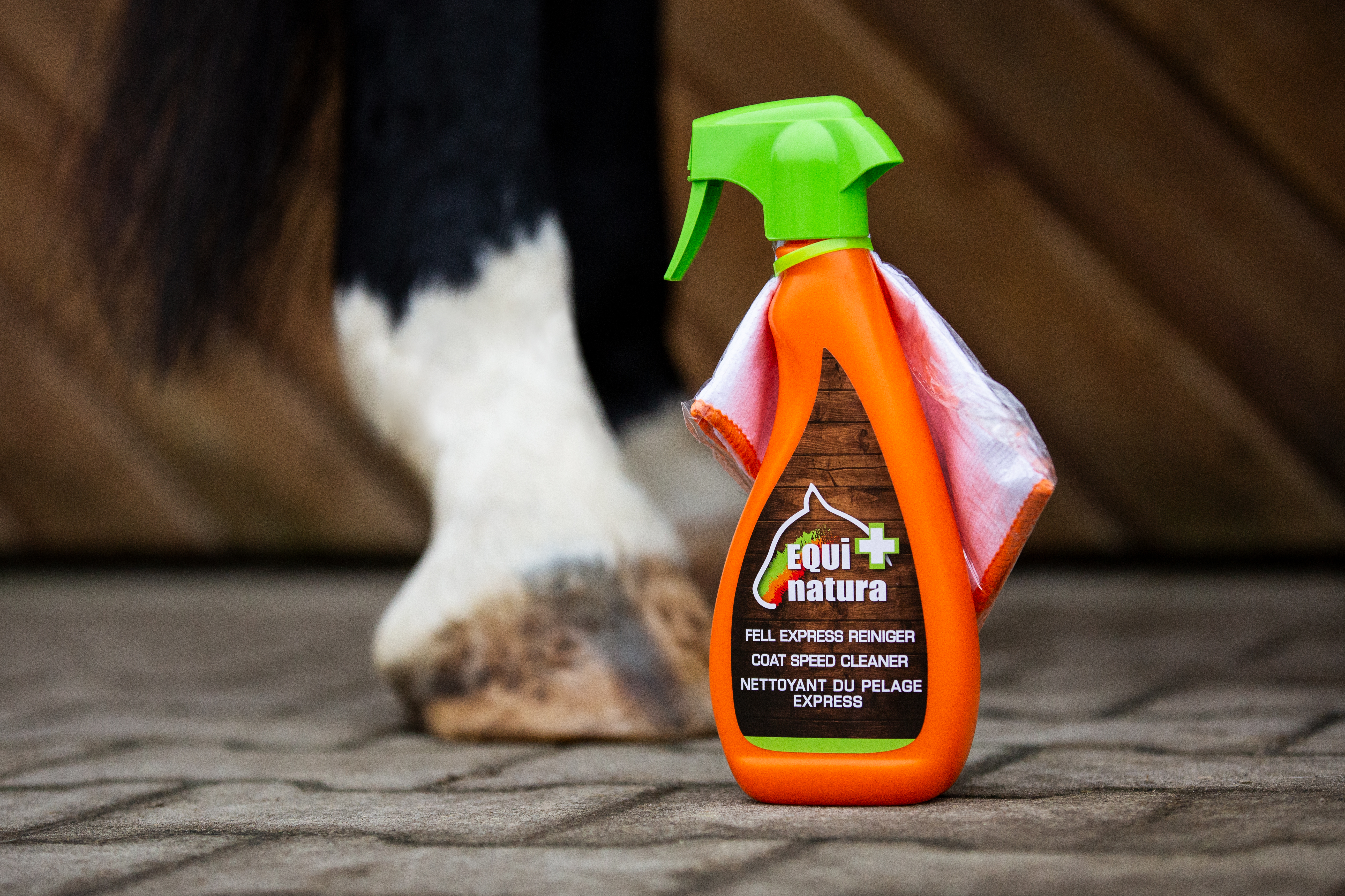 Equinatura+ by Leovet Fell Express Reiniger inc. Tuch